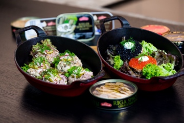 Sakuska Canapes